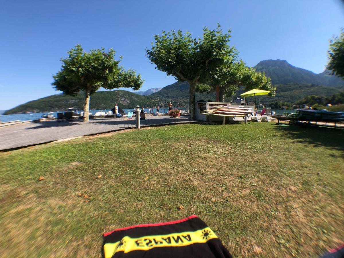Logement Atypique Avec Vue Unique Panoramique Sur Le Lac D'Annecy, Dans Une Residence Avec Plage Et Ponton Privee Sur La Commune De Дюeн Екстериор снимка