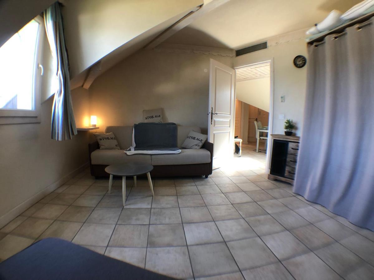 Logement Atypique Avec Vue Unique Panoramique Sur Le Lac D'Annecy, Dans Une Residence Avec Plage Et Ponton Privee Sur La Commune De Дюeн Екстериор снимка